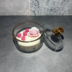 Bombonera de Cristal con Rosa | Vela Romántica Artesanal – Stinella
